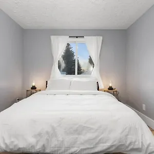  Holiday home Elegant Boho Retreat - 8 Min To Wem